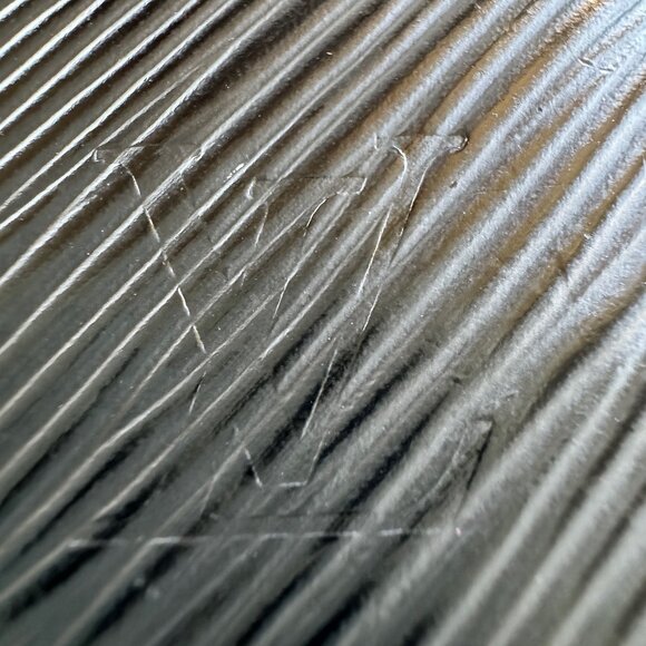 EUC LV Bicolor Black/Fuchsia Epi Zippy Long Wallet P0018 - Picture 5 of 13